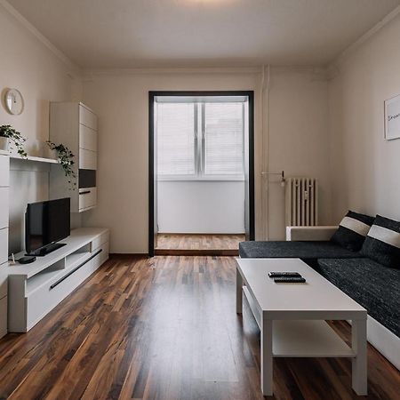 Cozy Apartment In Ruzinov Pressburg Exterior foto