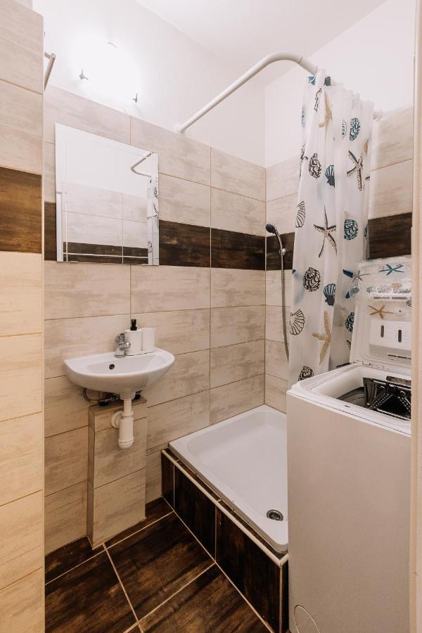 Cozy Apartment In Ruzinov Pressburg Exterior foto